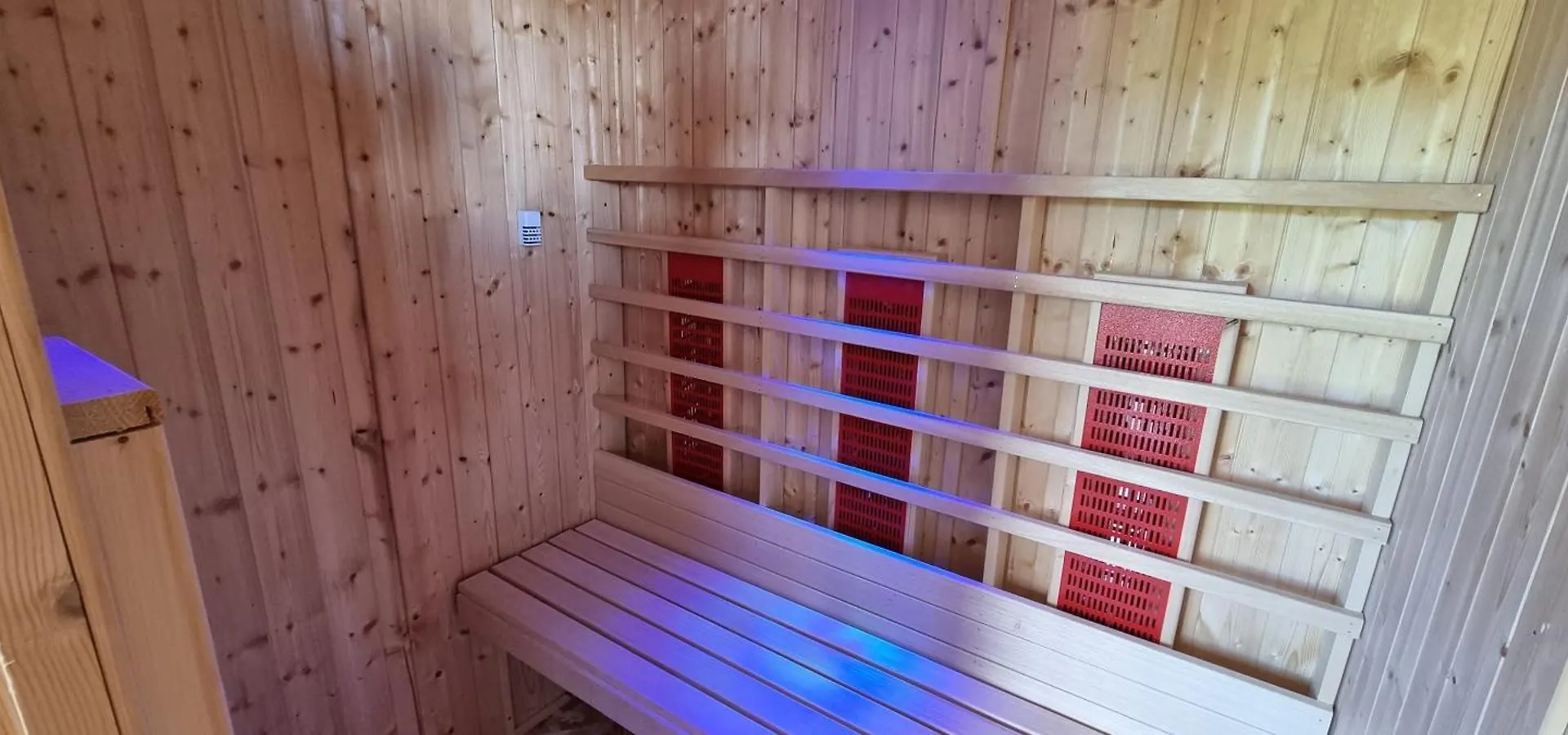 Logis Hotels Le Saint Marc Mollans-sur-Ouvèze فرنسا