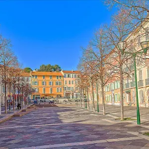 https://coeur-de-hyeres.aixenprovencehotels.org