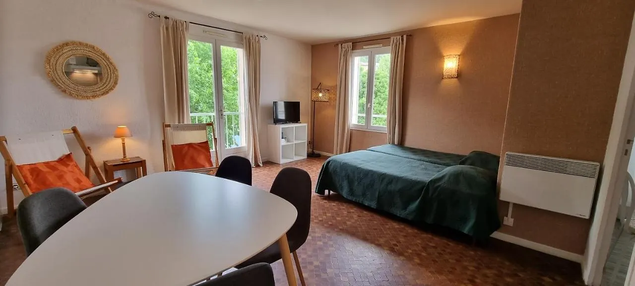 Logis Hotels Le Saint Marc Mollans-sur-Ouvèze
