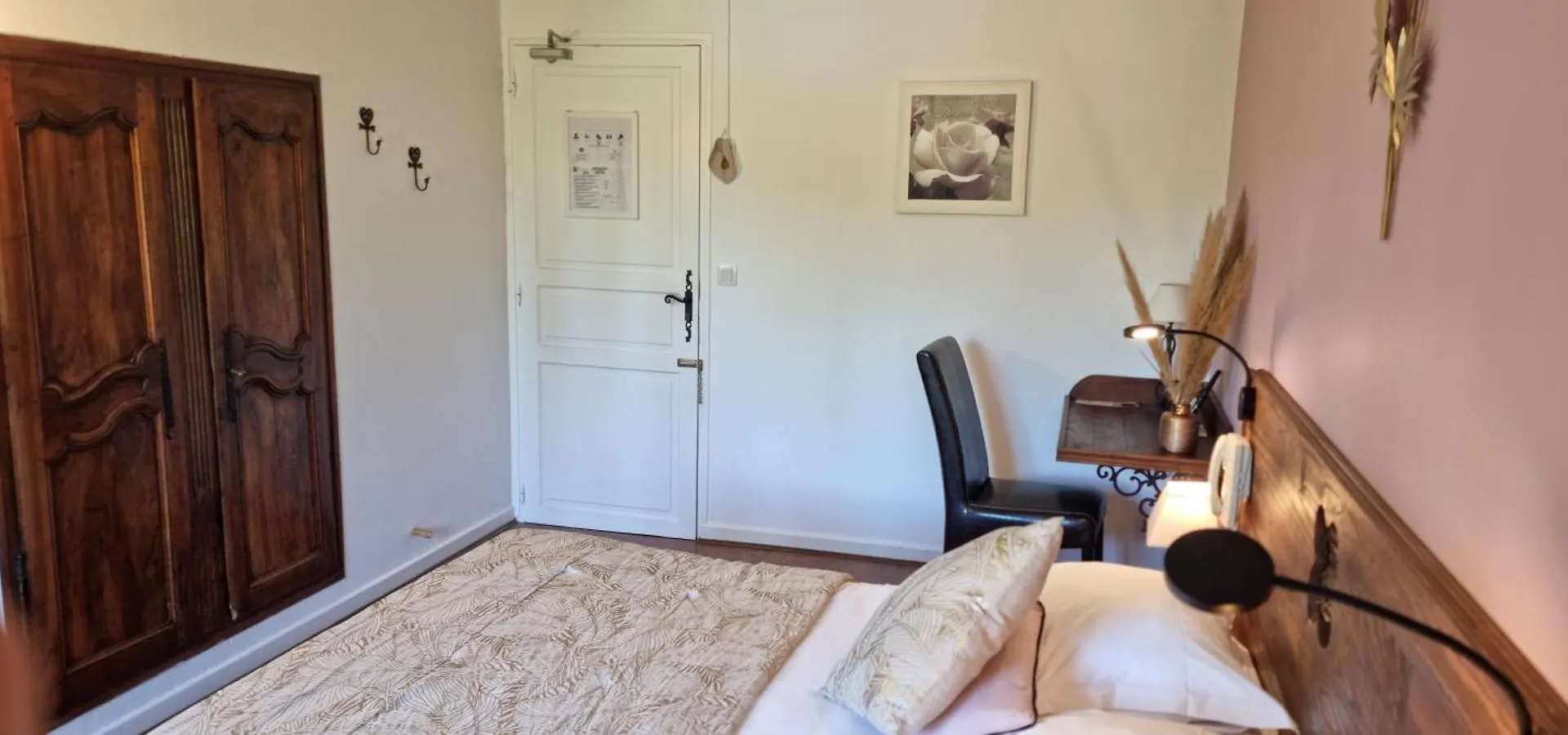 ***  Logis Hotels Le Saint Marc Mollans-sur-Ouvèze Frankreich