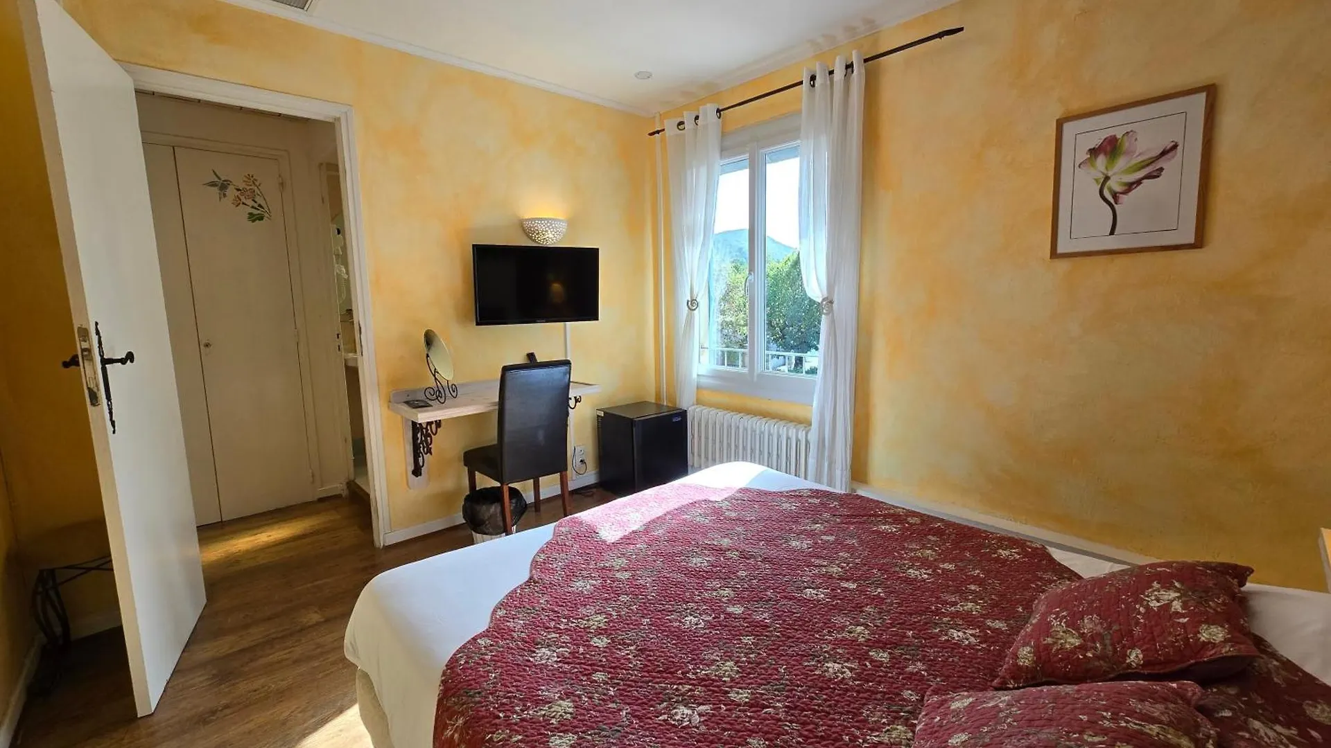 Hotel Le Saint Marc à Mollans-sur-Ouvèze 3*,  France